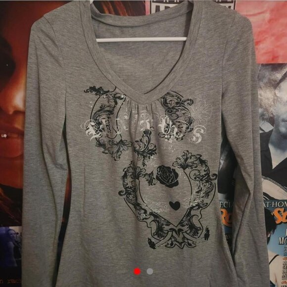 grey long sleeve - Picture 1 of 2